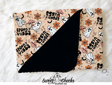Load image into Gallery viewer, Minky Blanket &quot;Spooky Vibes&quot;-In Stock
